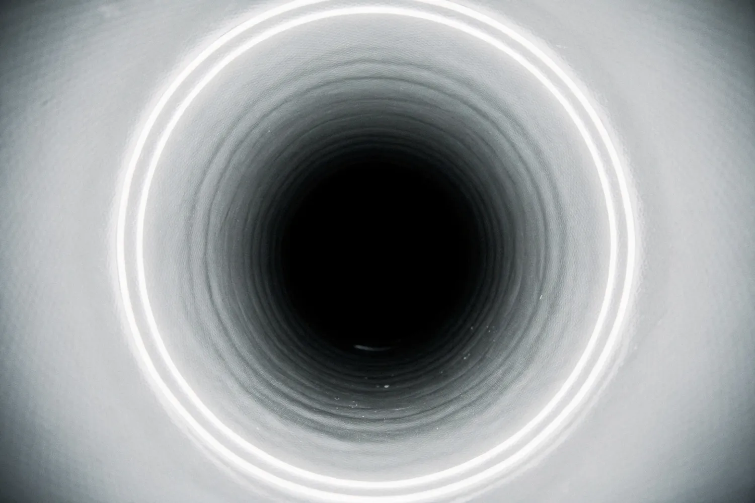 CCTV still after curing: the smooth seamless liner bore at the same 6.2 metre mark